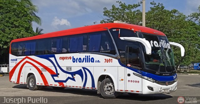 Expreso Brasilia 7691 por Joseph Puello