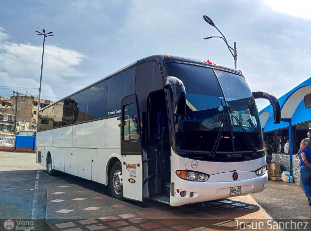 Cruceros Oriente Sur 801 por Josue Snchez
