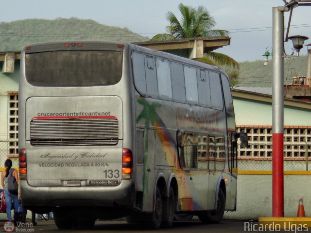 Cruceros Oriente Sur 133 por Ricardo Ugas