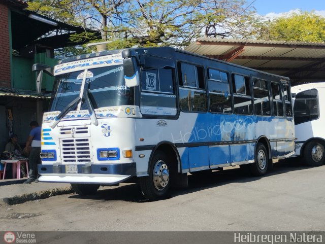 Coop. Transporte Menca de Leoni 015 por Heibregen Natera