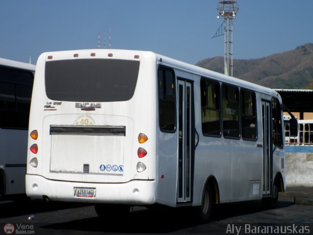 U.C. Línea Central 040 por Aly Baranauskas