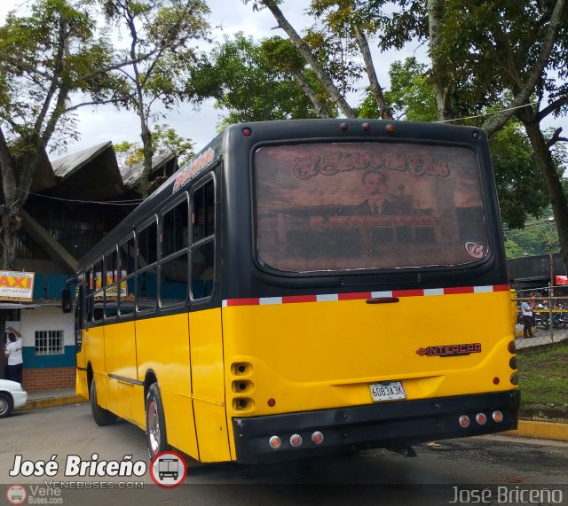 Línea 1ero de Octubre 072 por José Briceño