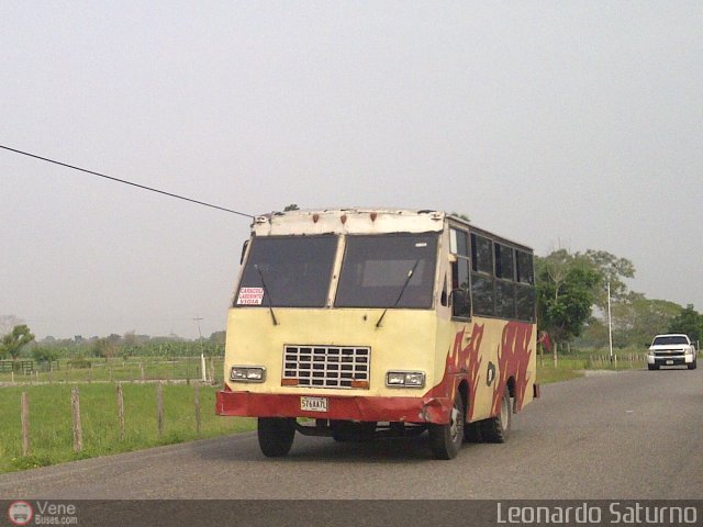 Lnea U.C. El Laberinto A.C. 99 por Leonardo Saturno