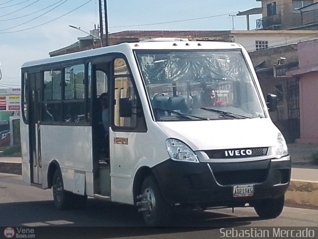 Particular o Desconocido 999 por Sebasti�n Mercado