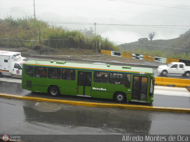 Metrobus Caracas 320 por Alfredo Montes de Oca