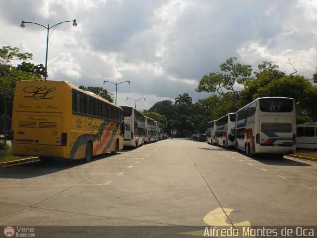 Garajes Paradas y Terminales Caracas por Alfredo Montes de Oca
