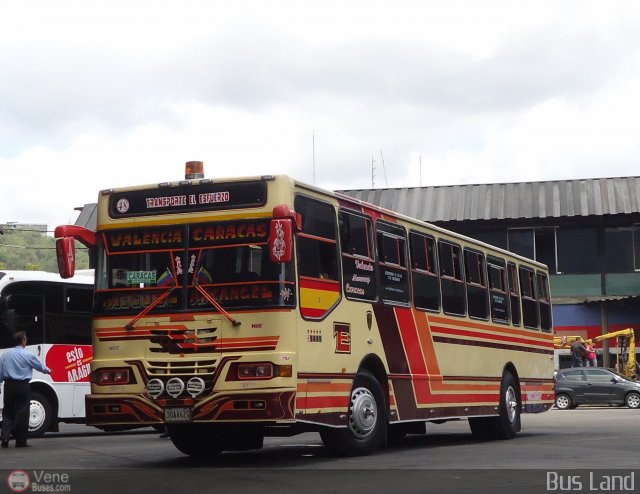 Transporte El Esfuerzo 48 por Waldir Mata