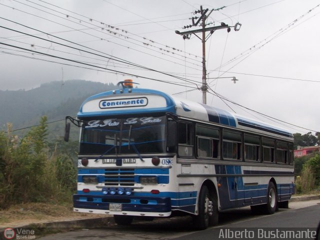 Expresos Continente C-08 por Alberto Bustamante