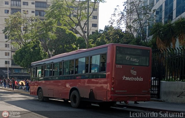 Metrobus Caracas 1773 por Leonardo Saturno