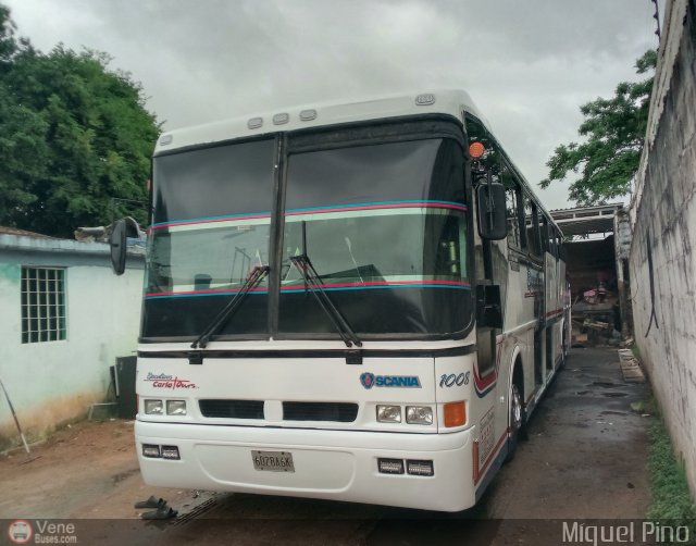 Ejecutivos Carla Tours 1008 por Miguel Pino