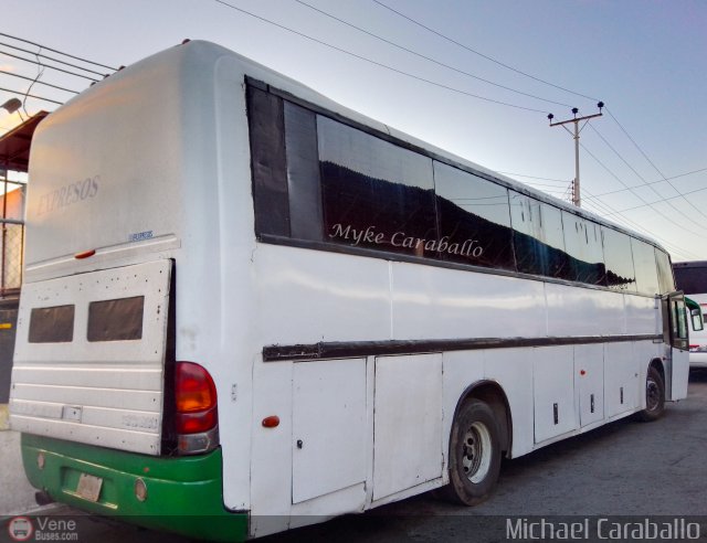 Santa Elena Express 059 por Michael Caraballo