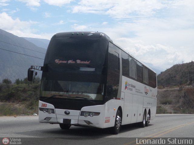 Expresos San Crist�bal 283 por Leonardo Saturno