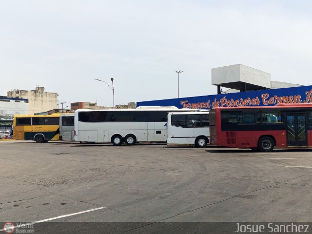 Garajes Paradas y Terminales Puerto la Cruz  por Josue Snchez