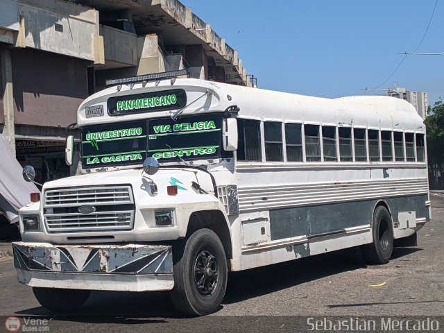 ZU - Colectivos Los Laureles C.A 03 por Sebasti�n Mercado