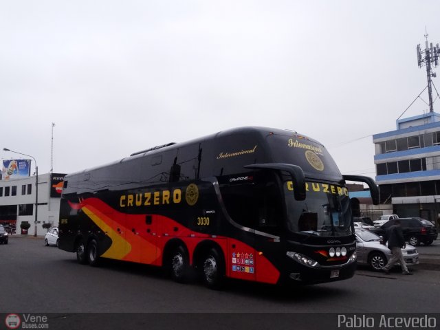 Transportes Cruz del Sur S.A.C. 3030 por Pablo Acevedo