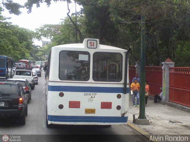 DC - Colectivos Solven 051 por Alvin Rond�n