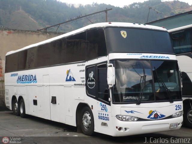 Expresos M�rida 0250 por J. Carlos G�mez