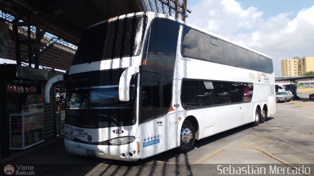 Expresos Del Lago 2136 por Sebasti�n Mercado