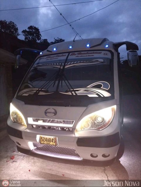 A.C. L�nea U.C. San Antonio - San Crist�bal 44 por Jerson Nova