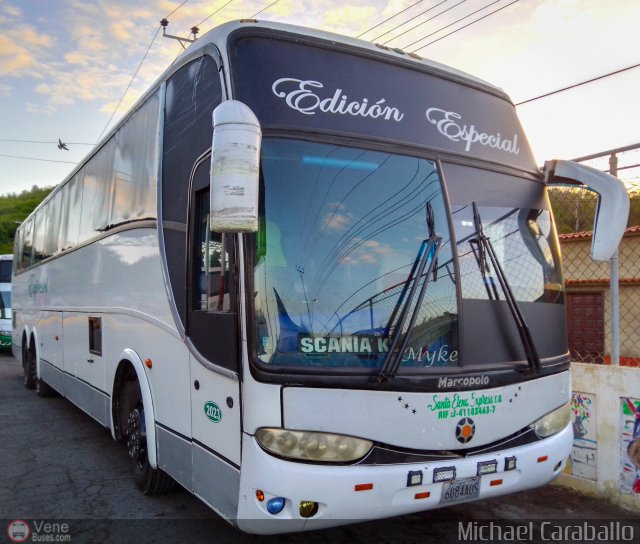 Santa Elena Express 370 por Michael Caraballo