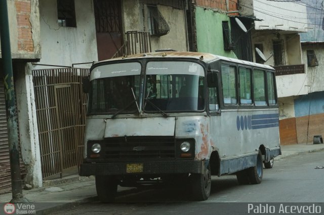 Particular o Desconocido AB9 por Pablo Acevedo