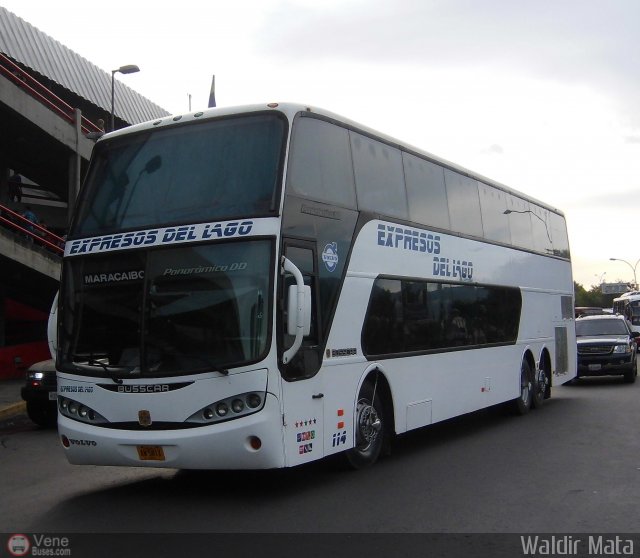 Expresos Del Lago 114 por Waldir Mata