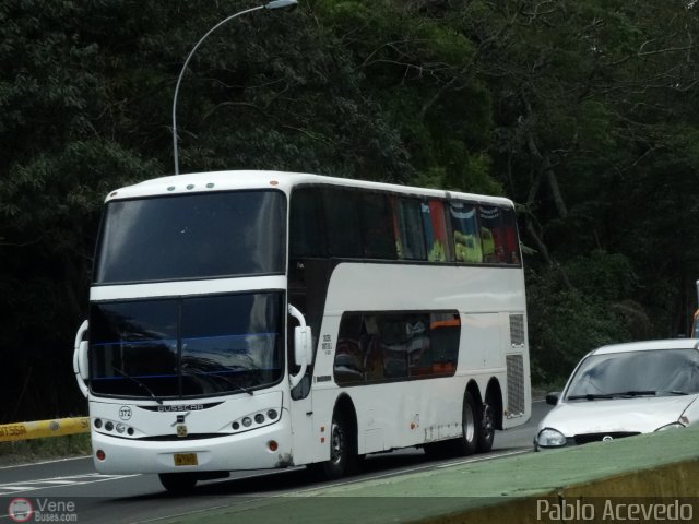 Cruceros Oriente Sur 372 por Pablo Acevedo