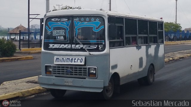 ZU - Los Claveles 56 por Sebastin Mercado