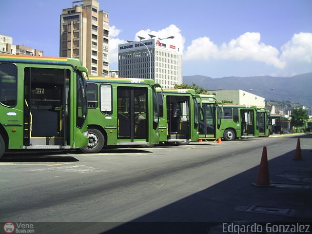 Garajes Paradas y Terminales Caracas por Edgardo Gonzlez