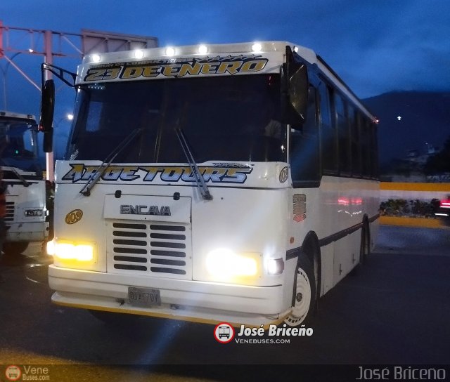 U.C. 23 de Enero 103 por Jos� Brice�o