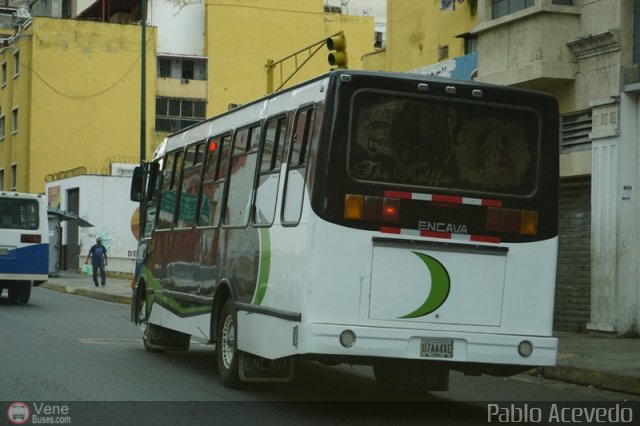 Particular o Desconocido 4856 por Pablo Acevedo