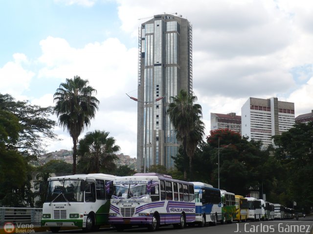 Garajes Paradas y Terminales Caracas por J. Carlos Gmez