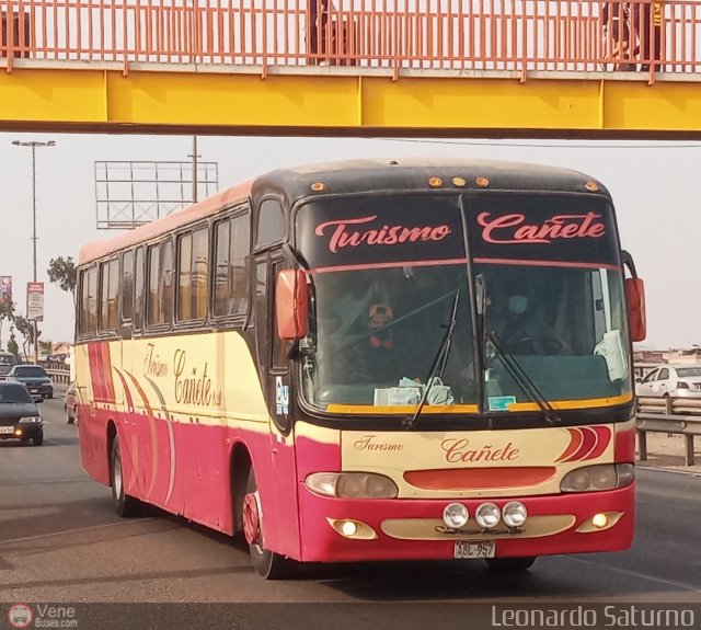 Turismo Ca�ete 957 por Leonardo Saturno