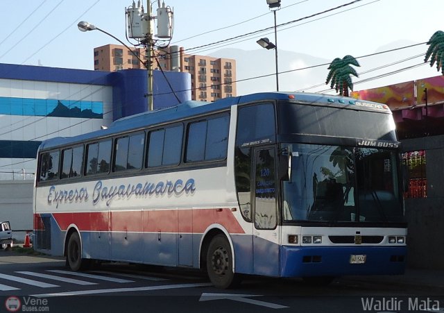 Expresos Bayavamarca 120 por Waldir Mata