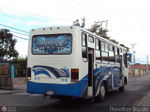 CA - Unin Vivienda Popular Los Guayos 102 por Osneiber Bazalo