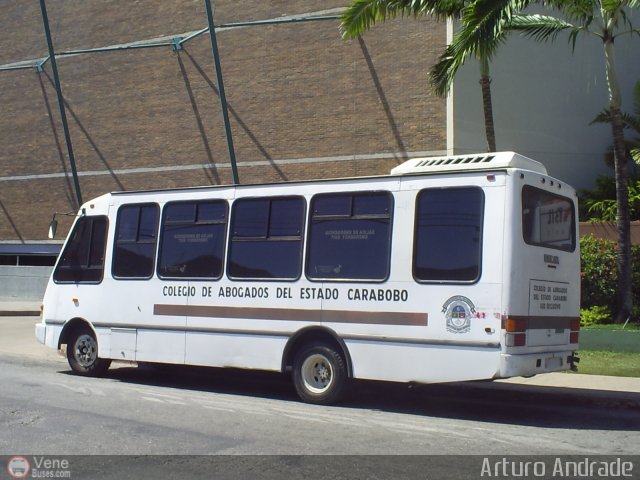 Particular o Transporte de Personal 001 por Arturo Andrade