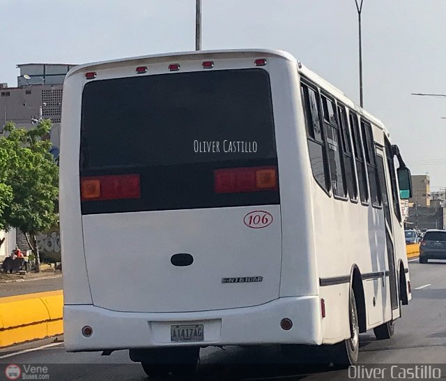 Transporte Clavellino 106 por Oliver Castillo