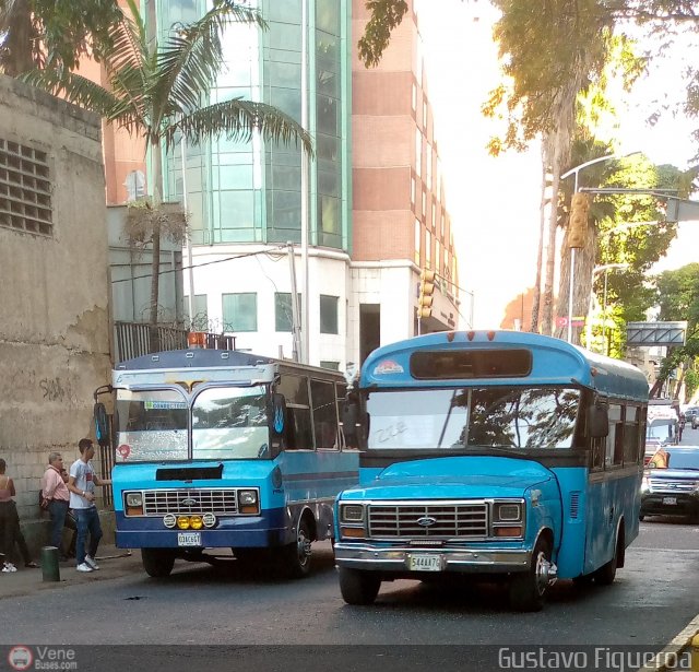 Garajes Paradas y Terminales Caracas por Gustavo Figueroa