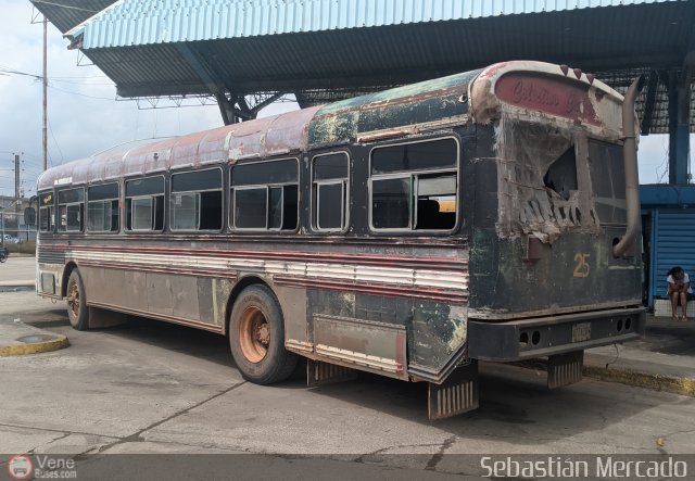 Colectivos Cachiri 25 por Sebastin Mercado