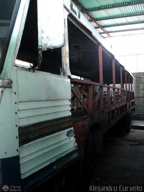 En Chiveras Abandonados Recuperacin 27 por Alejandro Curvelo