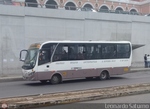 E. de Transporte y Turismo Huayc�n S.A. 09 por Leonardo Saturno