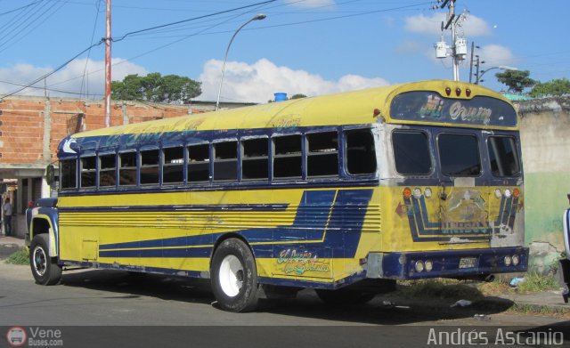 Colectivos Unidos - Ocumare de la Costa - Mcy 10 por Andrs Ascanio