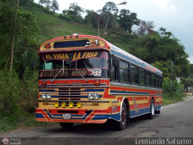 Expresos Juregui 126 por Leonardo Saturno