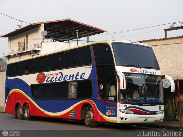 Expresos Occidente 228 por J. Carlos G�mez