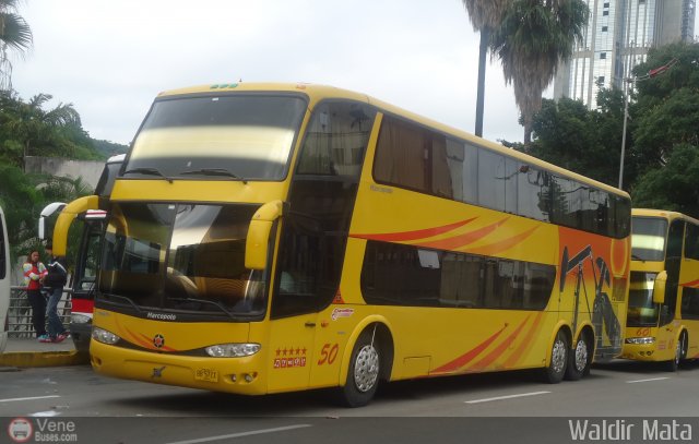 Transporte Clavellino 050 por Waldir Mata