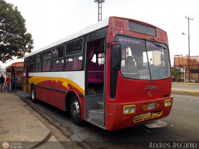 Cooperativa Carlos Arvelo 11 por Andrs Ascanio