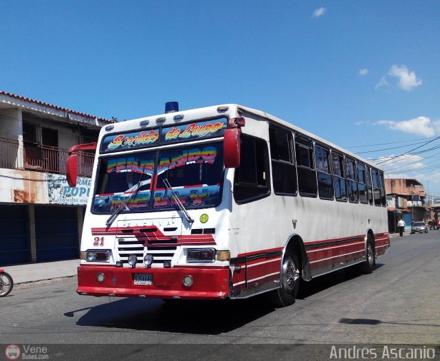 Cooperativa Carlos Arvelo 21 por Andrs Ascanio