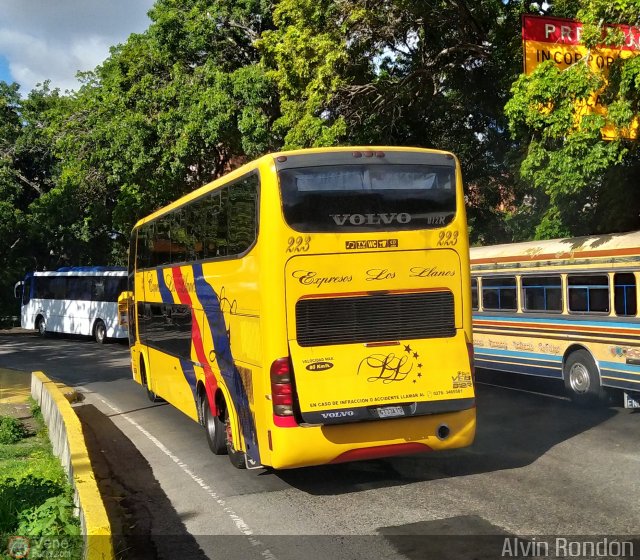 Expresos Los Llanos 223 por Alvin Rond�n