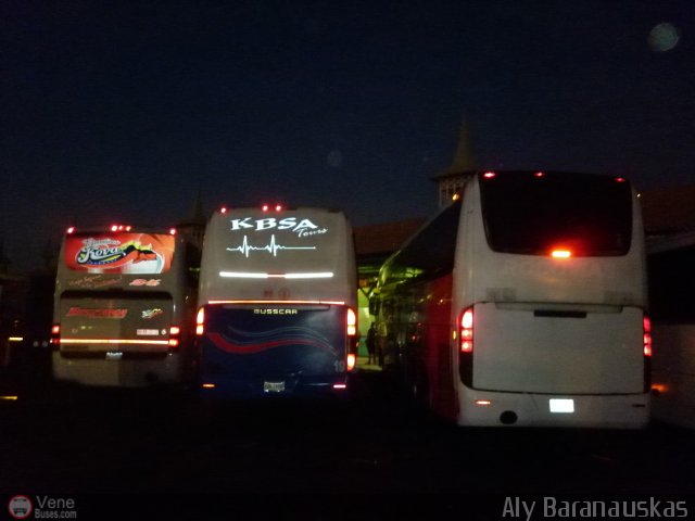 Garajes Paradas y Terminales San Diego por Aly Baranauskas