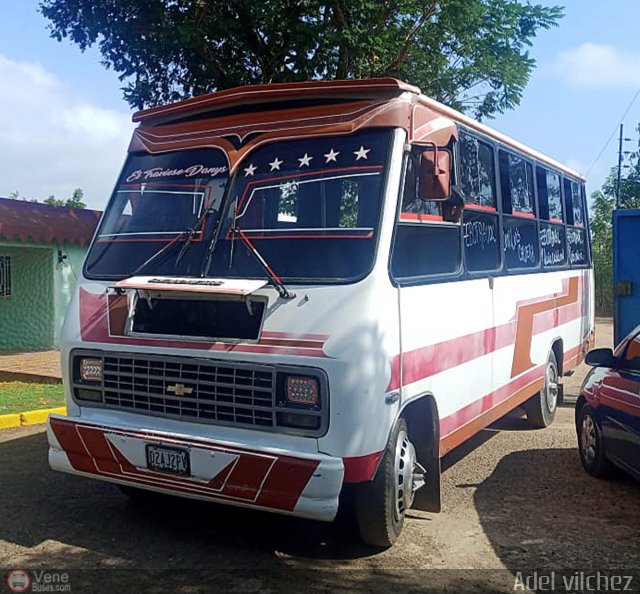 Particular 999 por Sebastin Mercado